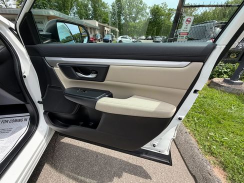 Used 2017 Honda CR-V LX image 14