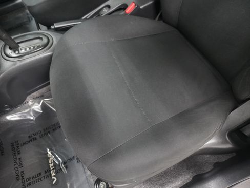 Used 2014 Nissan Versa S Plus FWD image 12