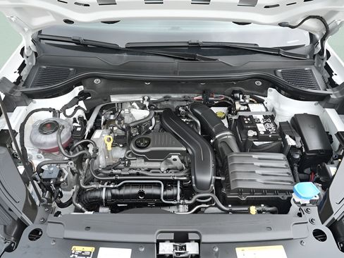 Used 2025 Volkswagen Taos S AWD/4WD image 19