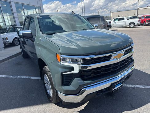 Used 2025 Chevrolet Silverado 1500 LT AWD/4WD image 7