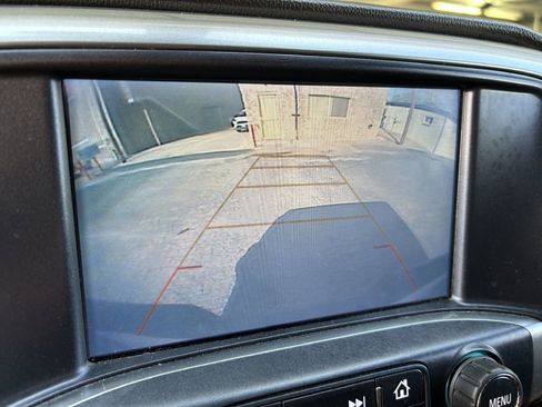 Used 2018 Chevrolet Silverado 1500 LT w/ Texas Edition image 8