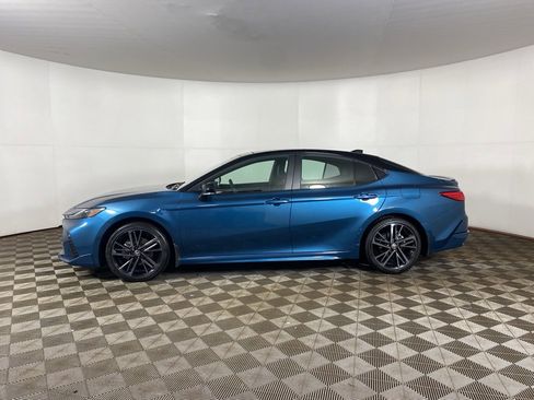 Used 2025 Toyota Camry XSE image 5