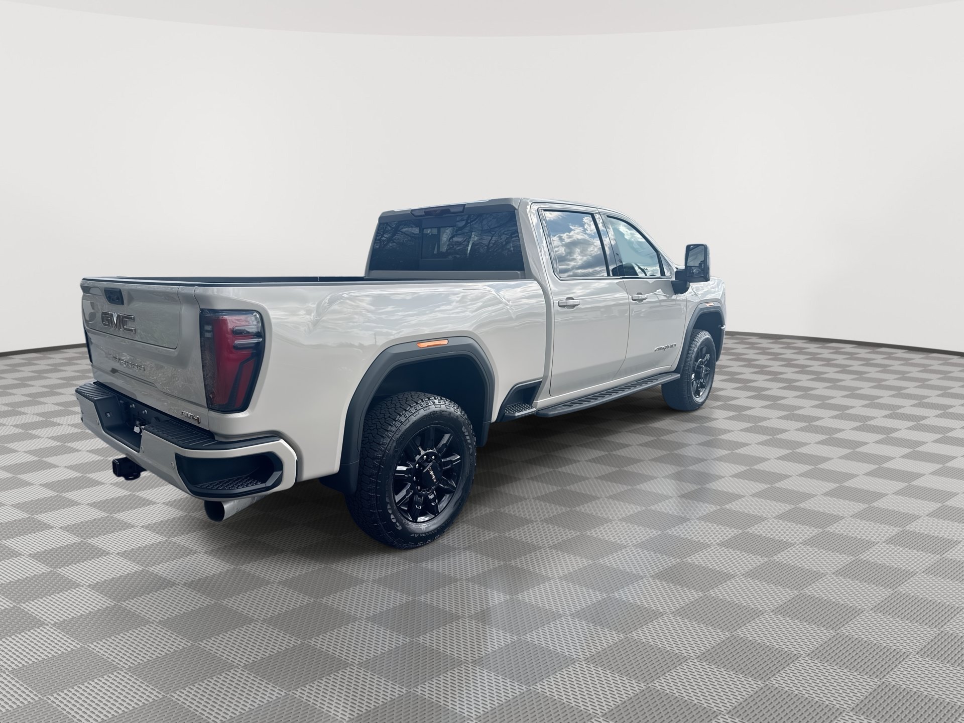 New 2026 GMC Sierra 2500 AT4 w/ AT4 Premium Plus Package AWD/4WD image 8