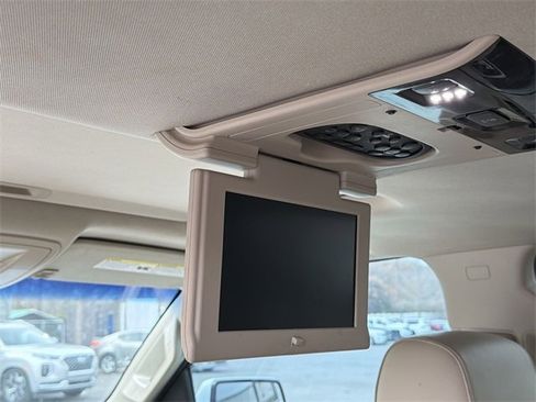 Used 2017 GMC Yukon XL Denali w/ Open Road Package image 14