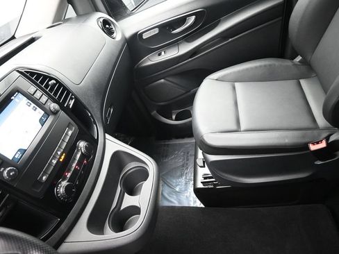 Used 2023 Mercedes-Benz Metris Passenger image 20