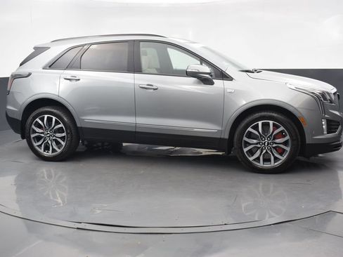Used 2023 Cadillac XT5 Sportv w/ Technology Package AWD/4WD image 7