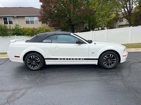 Used 2006 Ford Mustang GT Premium image 6