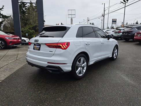 Used 2021 Audi Q3 2.0T Premium Plus w/ Premium Plus Package image 3