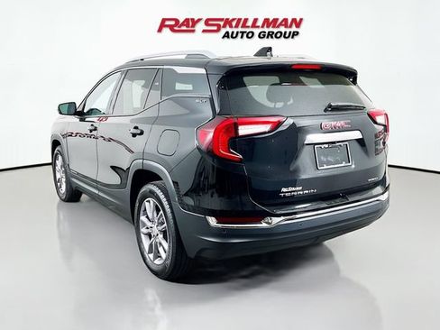 Used 2022 GMC Terrain SLT w/ Infotainment Package II AWD/4WD image 5
