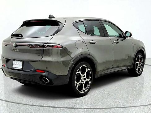 Used 2024 Alfa Romeo Tonale Veloce w/ Premium Interior Package AWD/4WD image 5