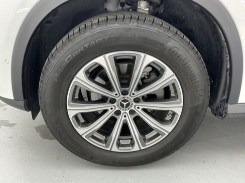 Used 2024 Mercedes-Benz GLC 300 4MATIC image 17