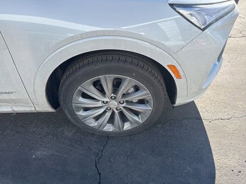 Certified 2025 Buick Envista Avenir image 10