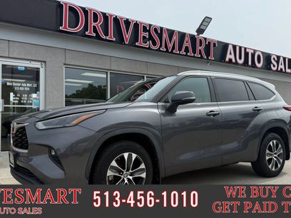 Used 2022 Toyota Highlander XLE