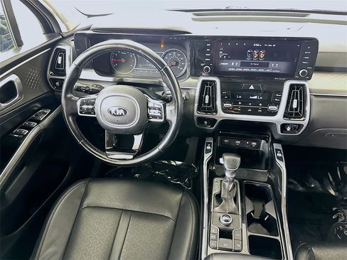 Used 2021 Kia Sorento SX image 16