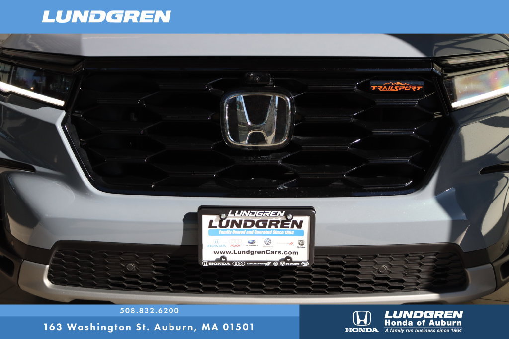 Used 2025 Honda Pilot TrailSport image 37