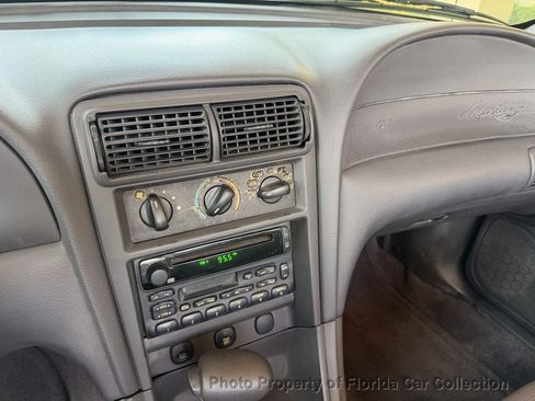 Used 2002 Ford Mustang Convertible RWD image 63