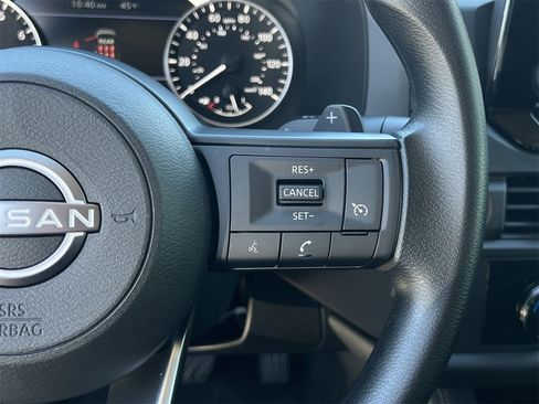 Certified 2025 Nissan Pathfinder S image 12