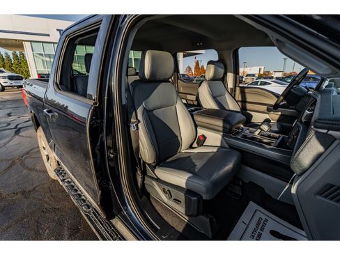 New 2025 Ford F150 Lightning Flash AWD/4WD image 19