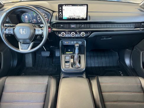Used 2025 Honda CR-V Sport Touring image 3