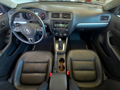 Used 2014 Volkswagen Jetta SE FWD image 9
