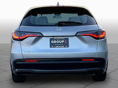 Used 2023 Honda HR-V LX image 5