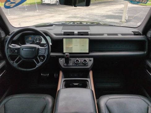 Used 2022 Land Rover Defender 110 X AWD/4WD image 15