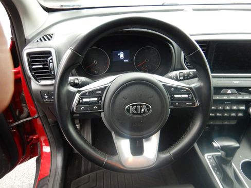 Used 2020 Kia Sportage EX image 20