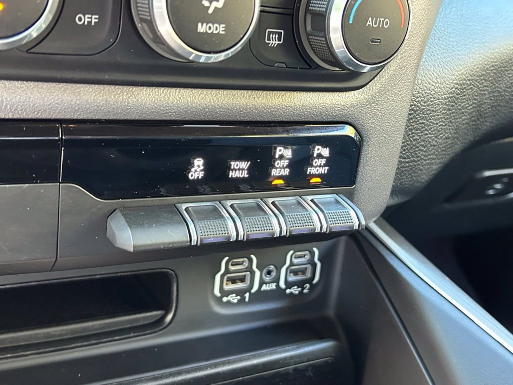 Used 2021 RAM 1500 Big Horn RWD image 28