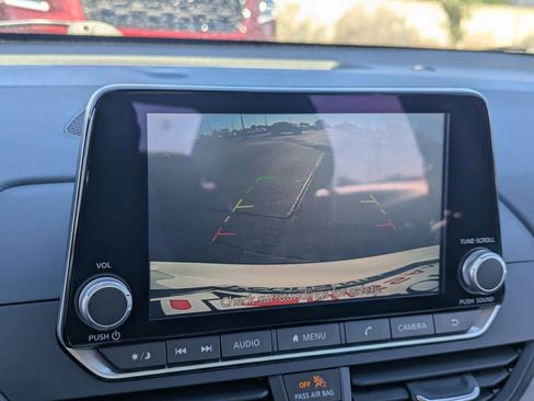 Certified 2025 Nissan Altima 2.5 SV image 24