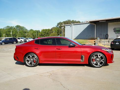 Used 2020 Kia Stinger GT2 image 3