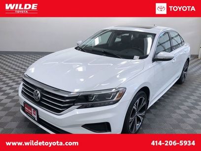 Used 2022 Volkswagen Passat 2.0T SE