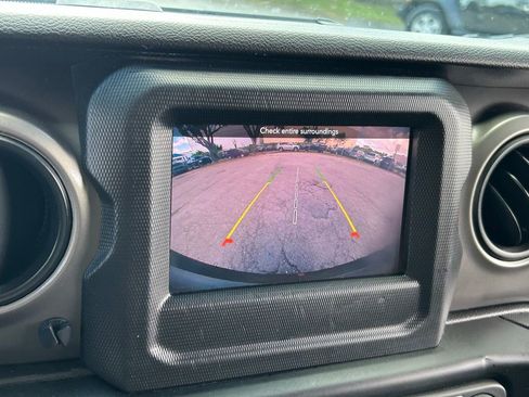 Certified 2021 Jeep Wrangler Sport S image 19