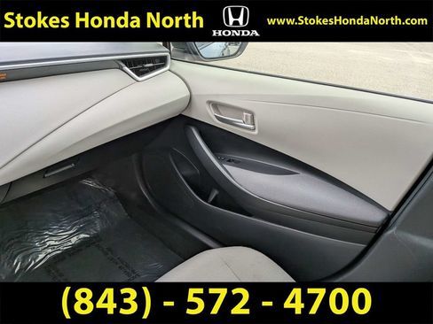 Used 2021 Toyota Corolla LE FWD image 21