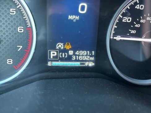 Used 2023 Subaru Forester Premium image 3