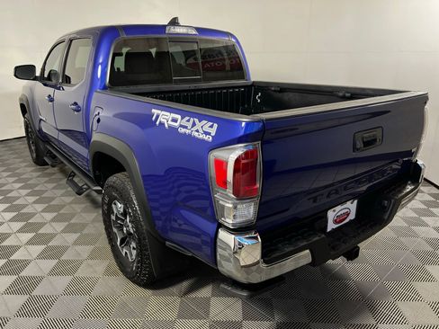Certified 2023 Toyota Tacoma TRD Off-Road AWD/4WD image 7
