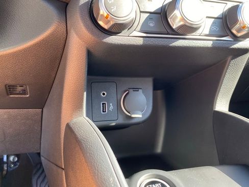 New 2025 Nissan Kicks Play S image 28