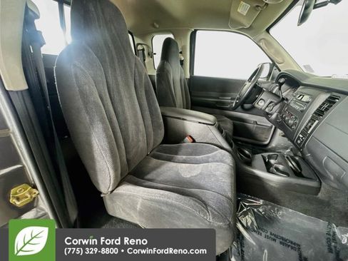 Used 2004 Dodge Dakota SLT w/ Chrome Appearance Group AWD/4WD image 27