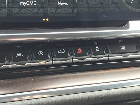 Certified 2024 GMC Sierra 1500 SLT image 21