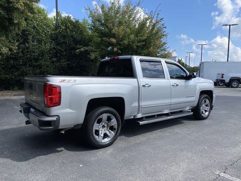 Used 2017 Chevrolet Silverado 1500 LTZ Z71 w/ LTZ Plus Package AWD/4WD image 9