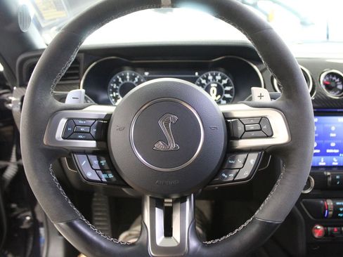 Used 2022 Ford Mustang Shelby GT500 w/ Technology Package RWD image 16
