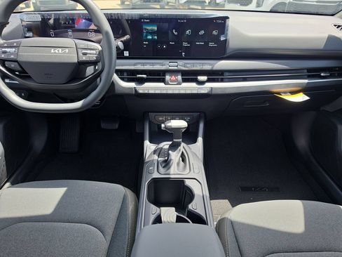 New 2026 Kia K4 FWD image 14