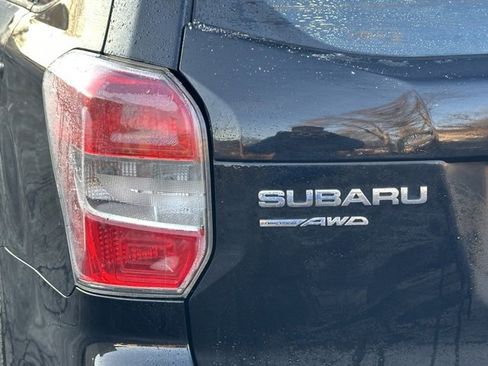 Used 2015 Subaru Forester 2.5i w/ Alloy Wheel Package image 12