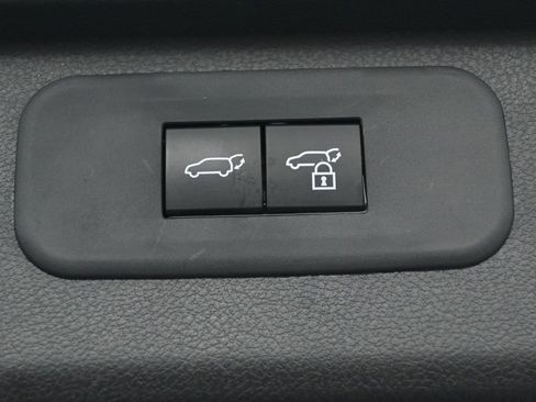 Certified 2024 Toyota Grand Highlander AWD image 33