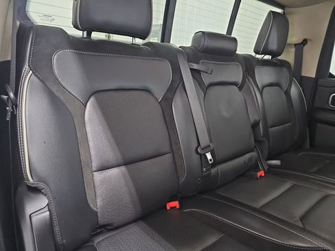 Used 2020 RAM 1500 Laramie w/ Off Road Group AWD/4WD image 31