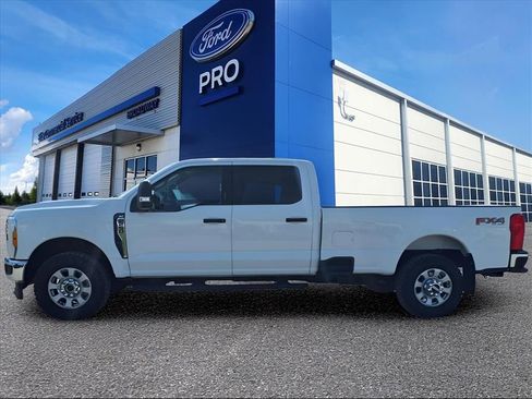 Used 2023 Ford F250 XLT w/ FX4 Off-Road Package image 26