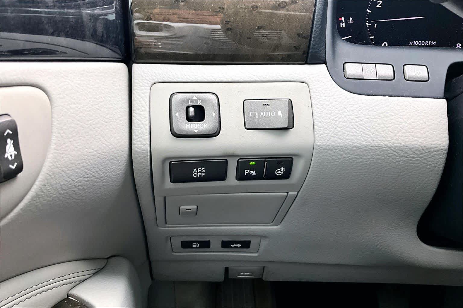 Used 2008 Lexus LS 460 RWD image 33