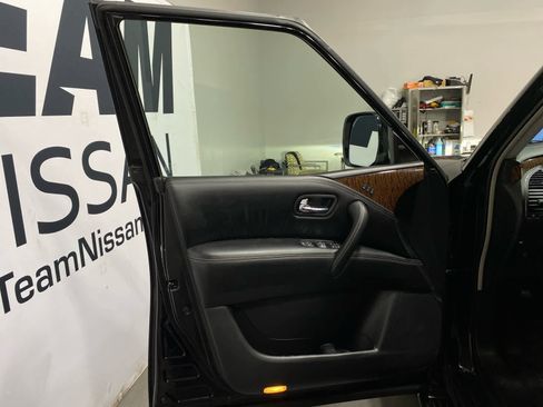 Used 2020 Nissan Armada SL w/ Premium Package image 9