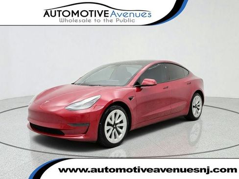 Used 2023 Tesla Model 3 Standard Range RWD image 1