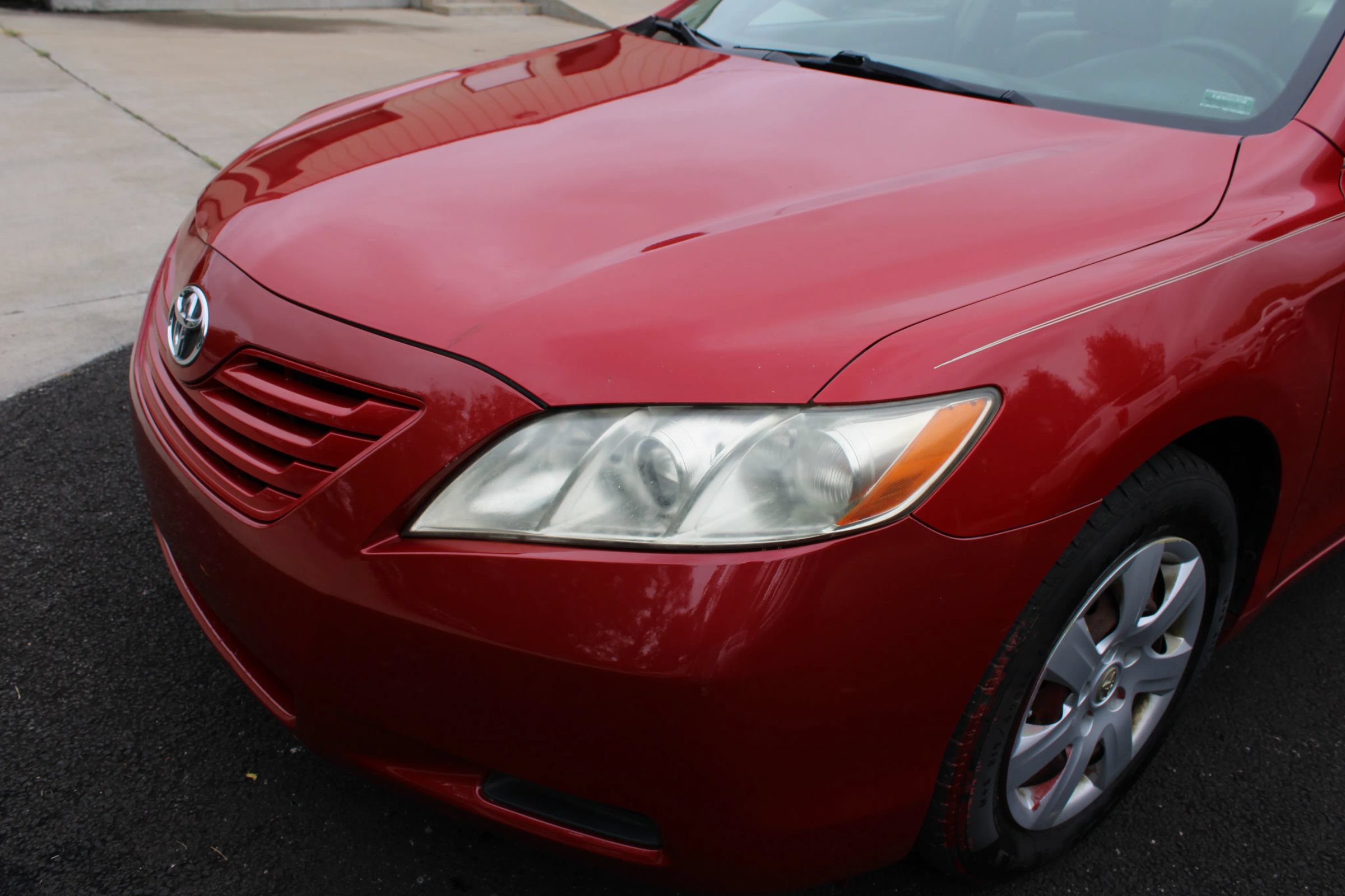 Used 2009 Toyota Camry LE FWD image 3