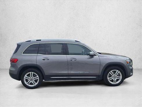 Used 2022 Mercedes-Benz GLB 250 image 4